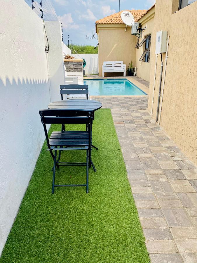 Infinity Bnb Gaborone Buitenkant foto
